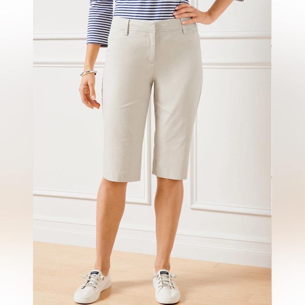 *TALBOTS* Beige Khaki Bermuda 13” Inseam Perfect NWT Shorts Size 6
